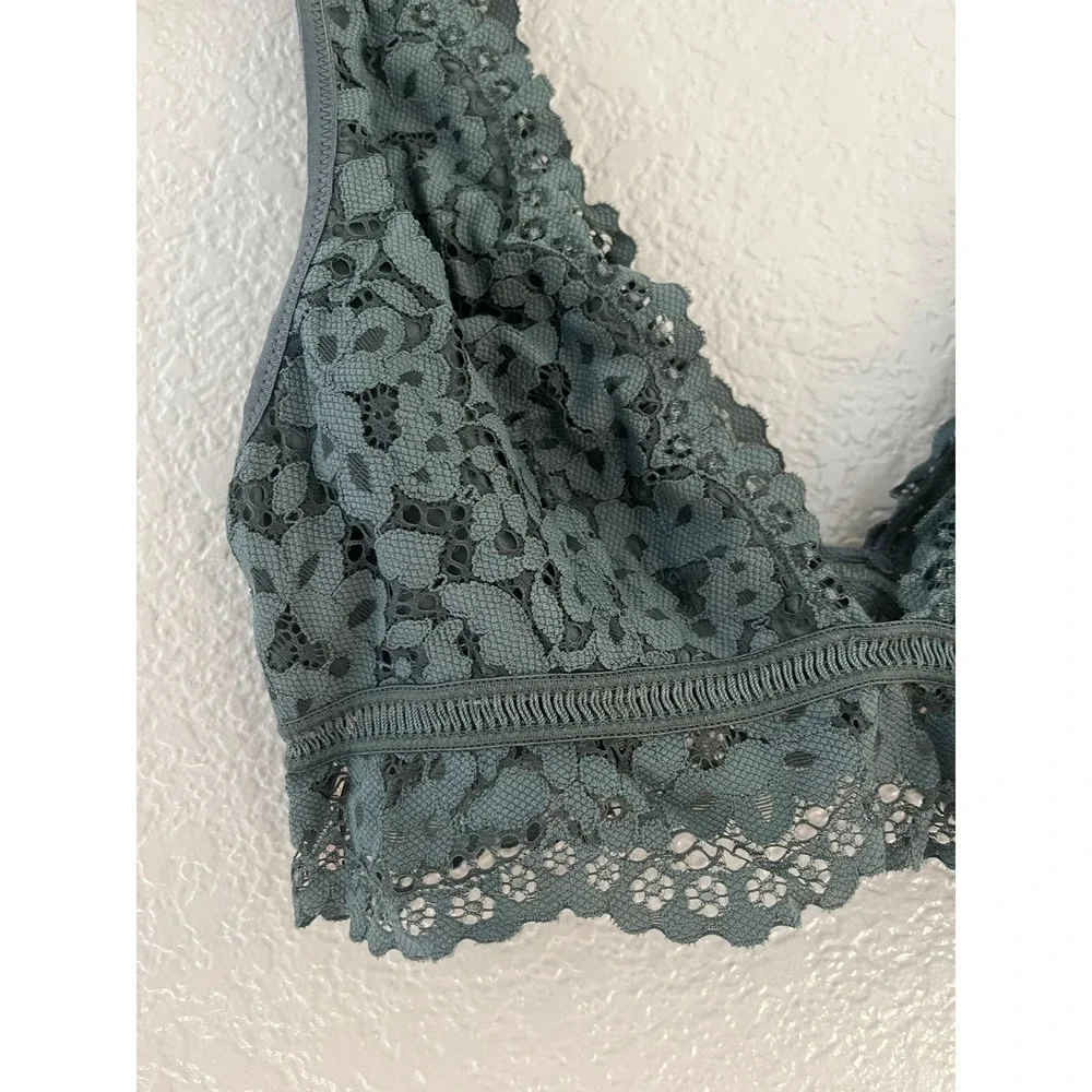 Victorias Secret Body By Victoria Lace Bralette Green V-Neck 362812-B4F‎ Medium